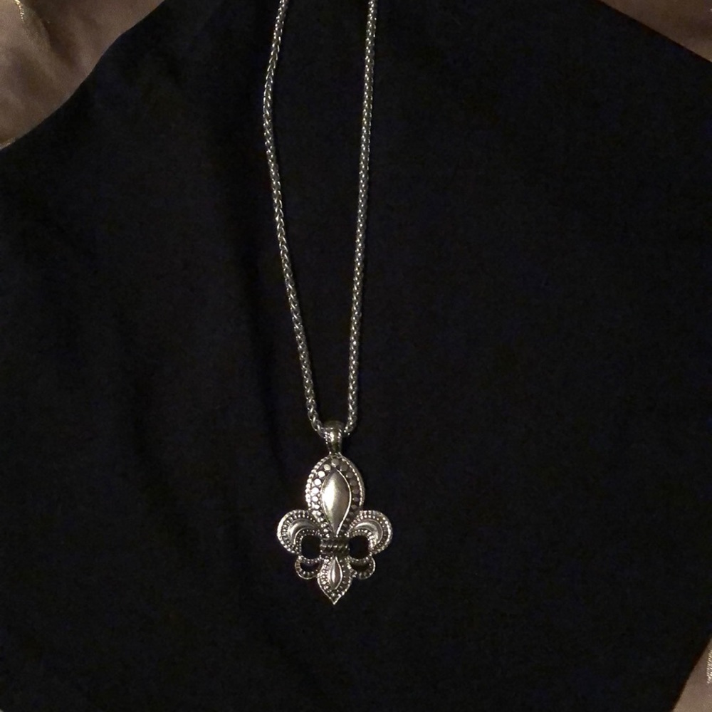 Fluer de Lis necklace